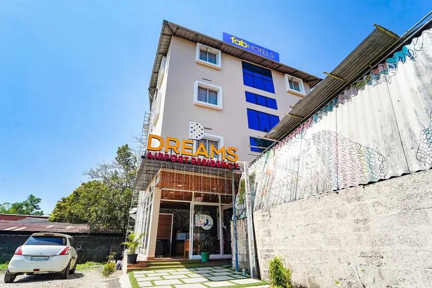 DREAMS AIRPORT RESIDENCY - Image 1