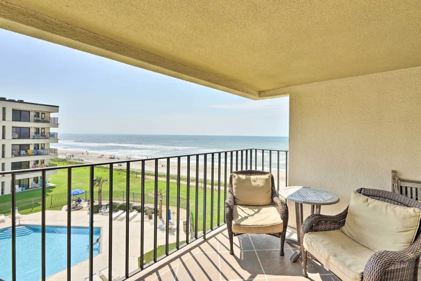 Summer Winds Resort Condo w/ Ocean Views! - Image 1
