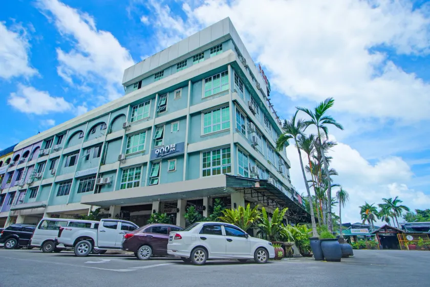 Townhouse Near Tanjung Batu Formerly 900 Inn - Image 1