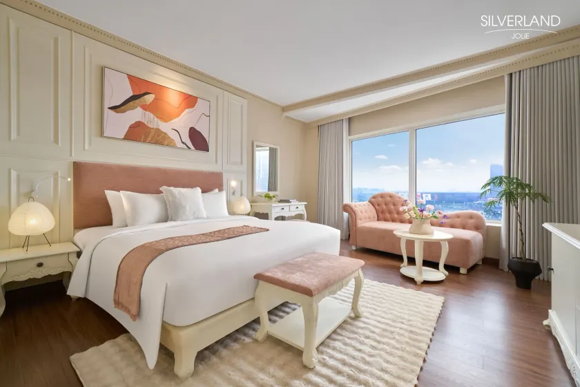 Silverland Jolie Hotel - Image 1
