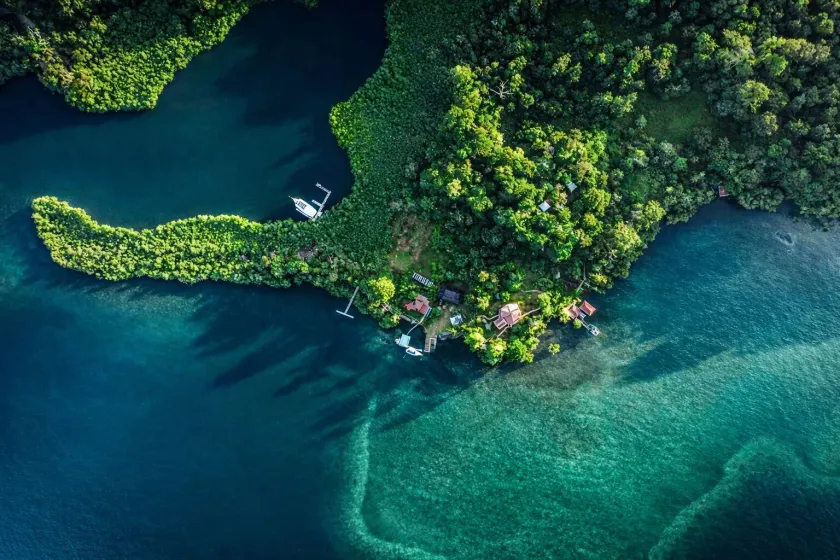 Akwaba Lodge Island Boutique Hotel - Image 1
