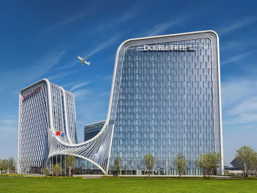 Doubletree By Hilton Zhengzhou Airport Aerotropolis - Image 1