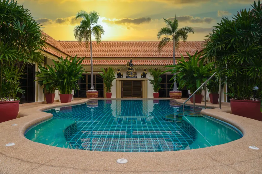 Siam Court Hotel and Resort - Image 1