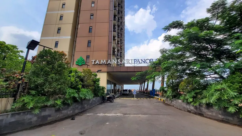 Collection O 93708 Tamansari Panoramic Apartment By Rasya Rooms - Image 1