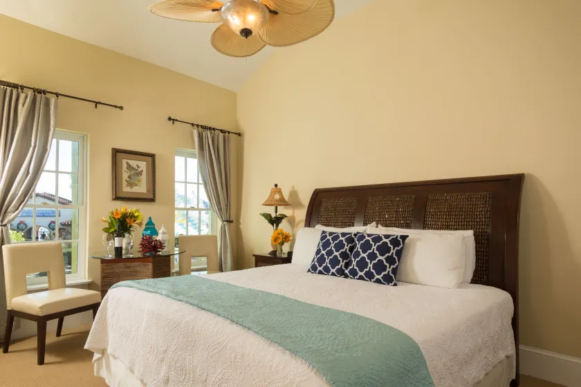 Bella Bay Inn - Image 1