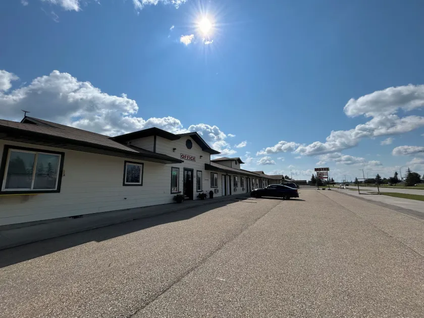 The King's Motel - Image 1