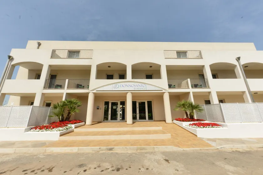 Donnosanto Hotel - Image 1