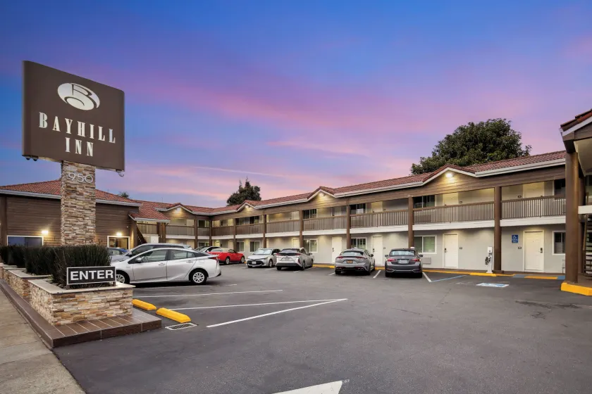 Bayhill Inn - Image 1