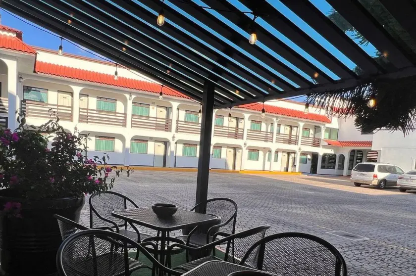 HOTEL LOS PORTALES CHIGNAHUAPAN - Image 1