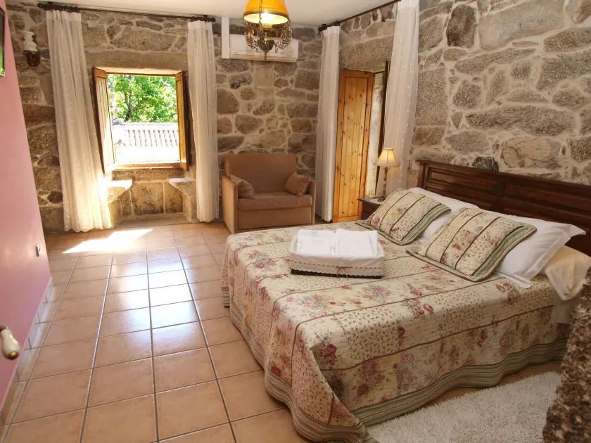 Casa vacacional con barbacoa y jardín | Vistas a la montaña - Image 1