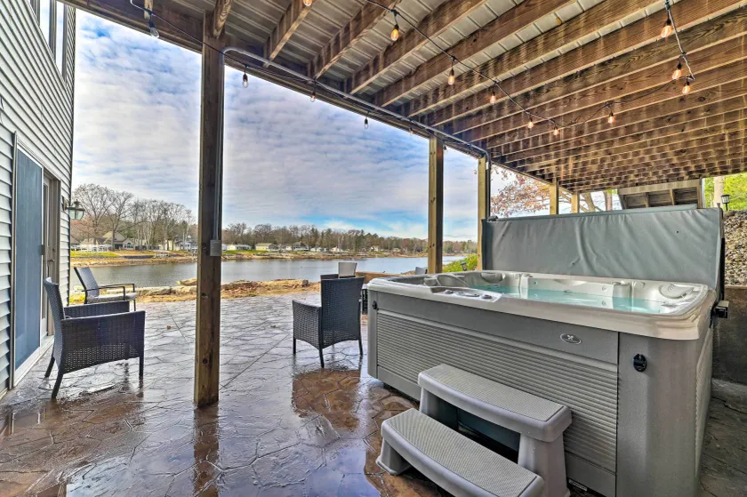 Lakefront Retreat on 18 Acres w/ Hot Tub! - Image 1