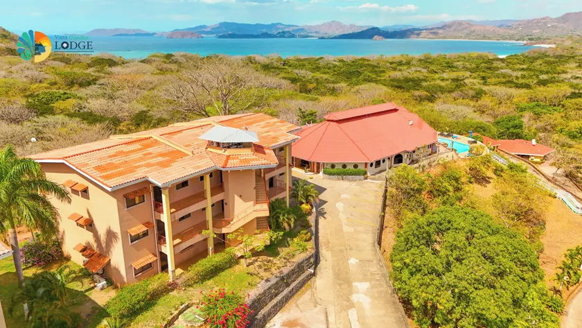 Vista Condor Lodge - Image 1
