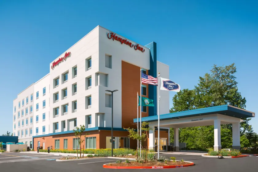Hampton Inn Bellingham Airport - Image 1