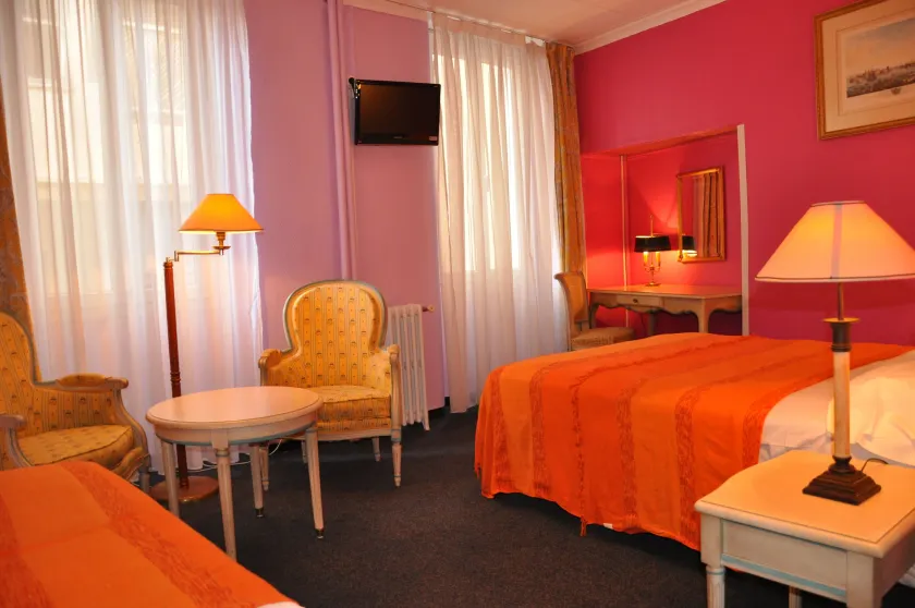 Hotel Moderne - Image 1