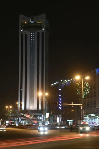 Awaliv Hotel - Image 1