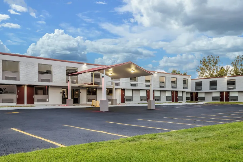 Red Roof Inn Alexandria, LA - Image 1