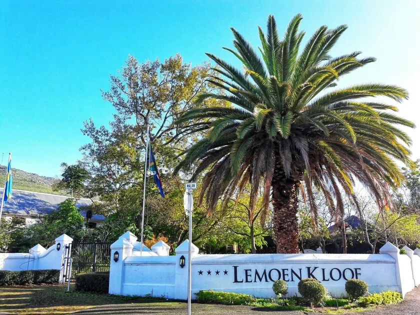 Lemoenkloof Boutique Hotel - Image 1