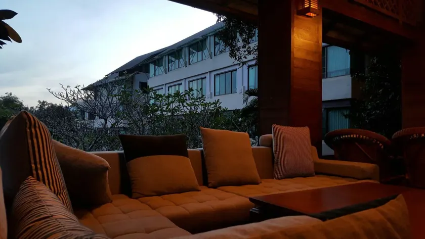 โรงแรมเขาใหญ่ฟ้าใส Khaoyai Fahsai Hotel - Lobby sitting area
