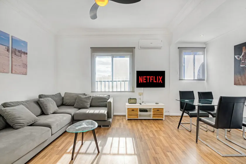 Central Apartment 2 bedrooms Netflix WIFI - Image 1