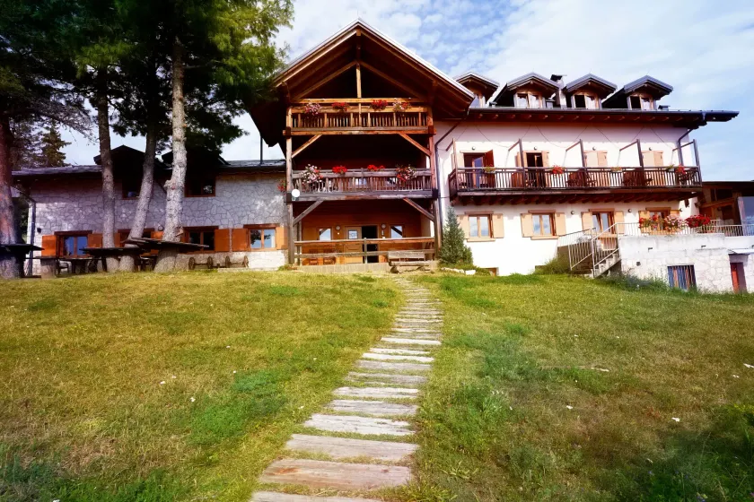 Rifugio Predaia Ai Todes'ci - Image 1