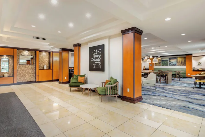 Fairfield Inn & Suites by Marriott Houston Conroe - Image 1