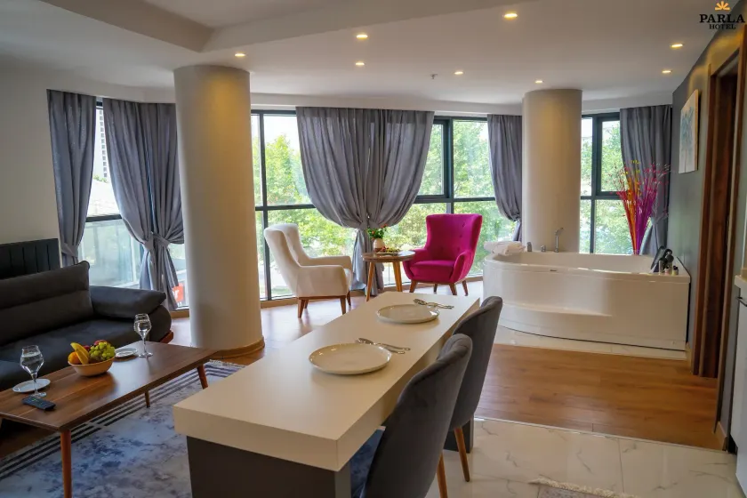 Parla Suite Hotel - Image 1