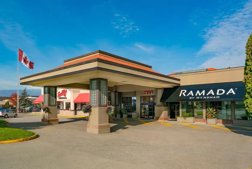 Ramada by Wyndham Kelowna Hotel & Conference Center - Image 1