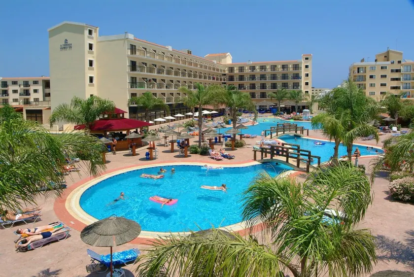 Tsokkos Gardens Hotel - Image 1