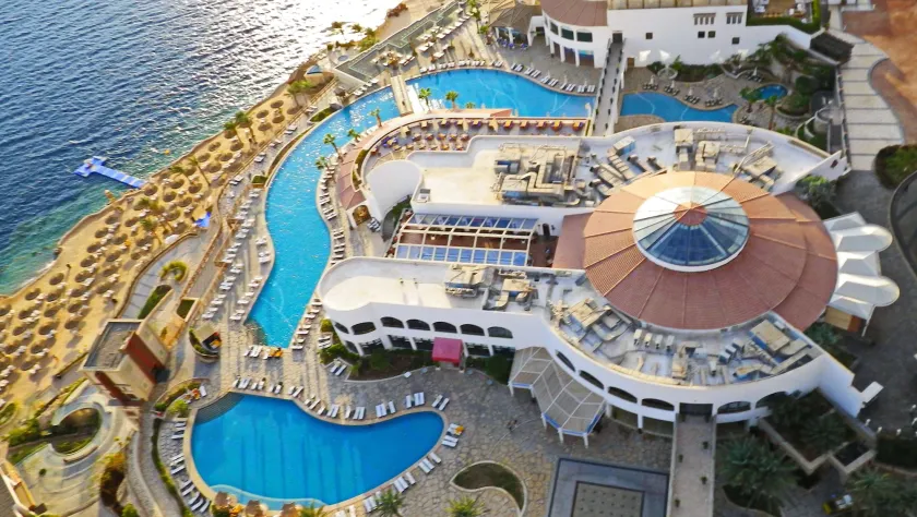 Reef Oasis Blue Bay Resort & Spa - Image 1
