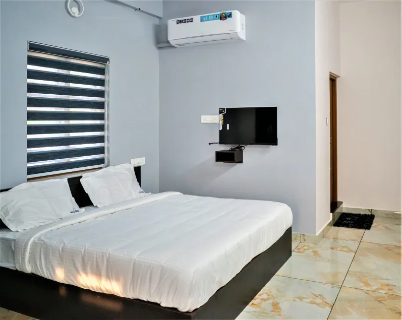 Aldora Airport Residency - Room