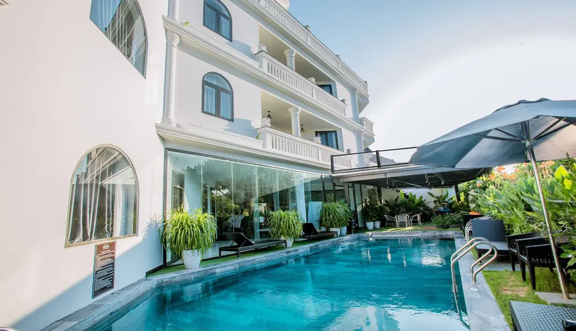 Hoianation Villas Hotel - Image 1