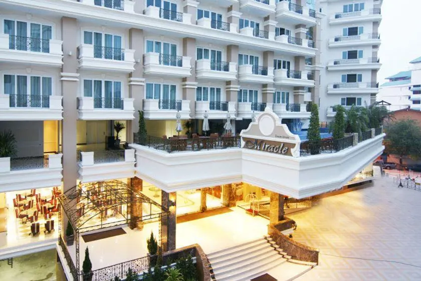 LK Miracle Suite - SHA Extra Plus - Image 1