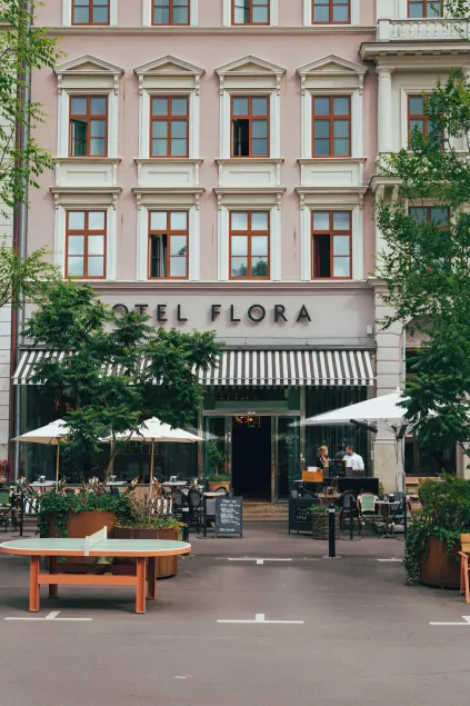 Hotel Flora - Image 1
