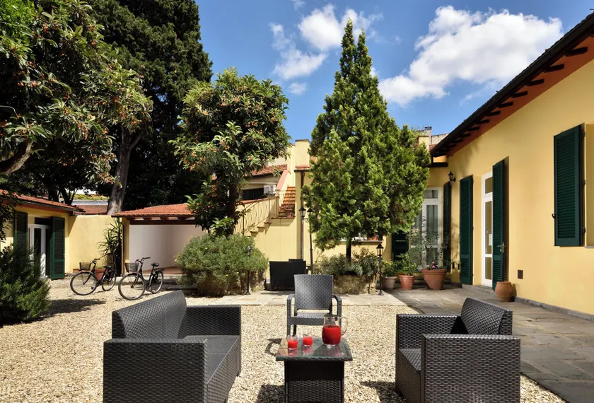 FH55 Med Guesthouse - Image 1