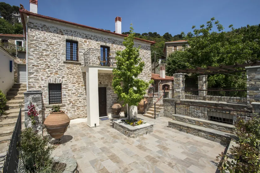Thalia Traditional Guest House - Image 1