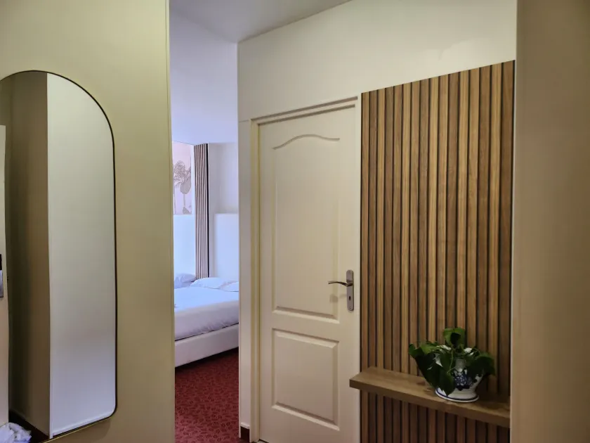 Hotel Grand Paris - Chambre