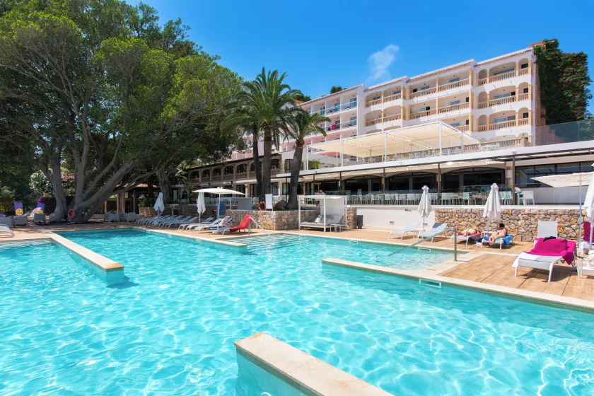 Hotel Na Taconera Sport & Relax - Image 1