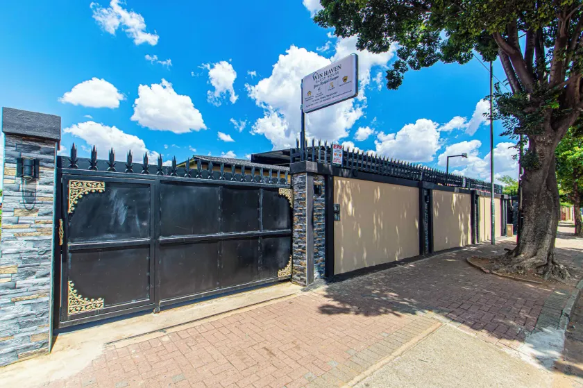 WinHaven Guest House - Image 1