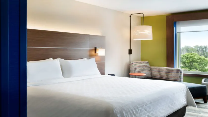 Holiday Inn Express Hotel & Suites Woodbridge by IHG - Rum