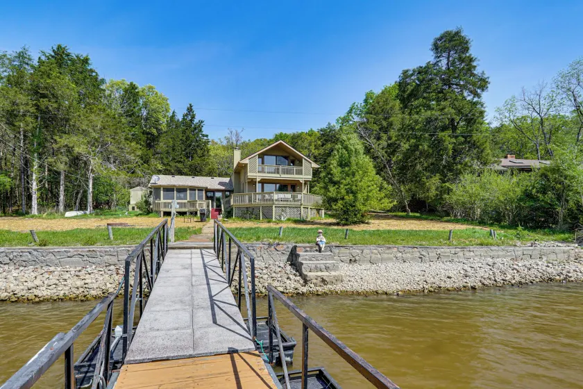 Property Windy Cove Waterfront Reserve - Image 1