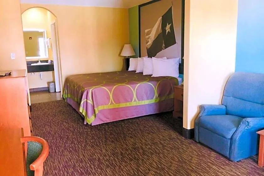 Quality Inn Montgomery - Lake Conroe - Image 1