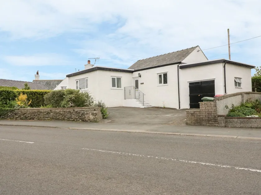 Bedlinog - Image 1