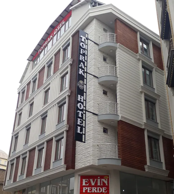 Toprak Hotel - Image 1