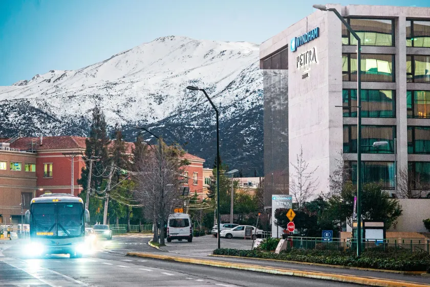 Wyndham Santiago Pettra - Image 1