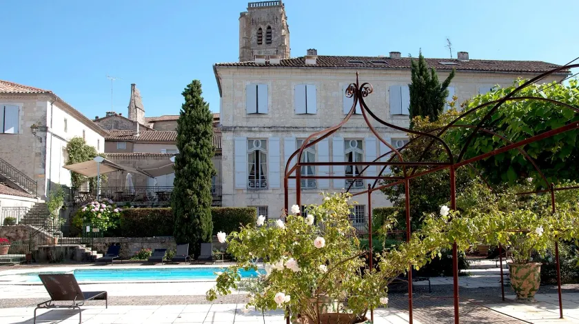 Hôtel De Bastard - Image 1