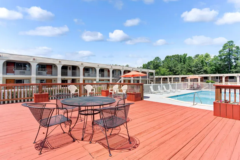 Super 8 by Wyndham Williamsburg/Historic Area - Image 1