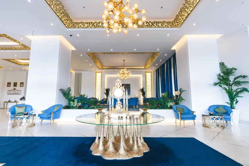 Iridium Hotel - Image 1