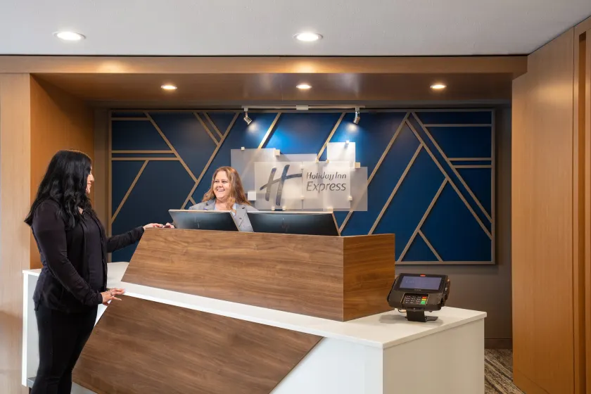 Holiday Inn Express Bothell by IHG - Resepsjon