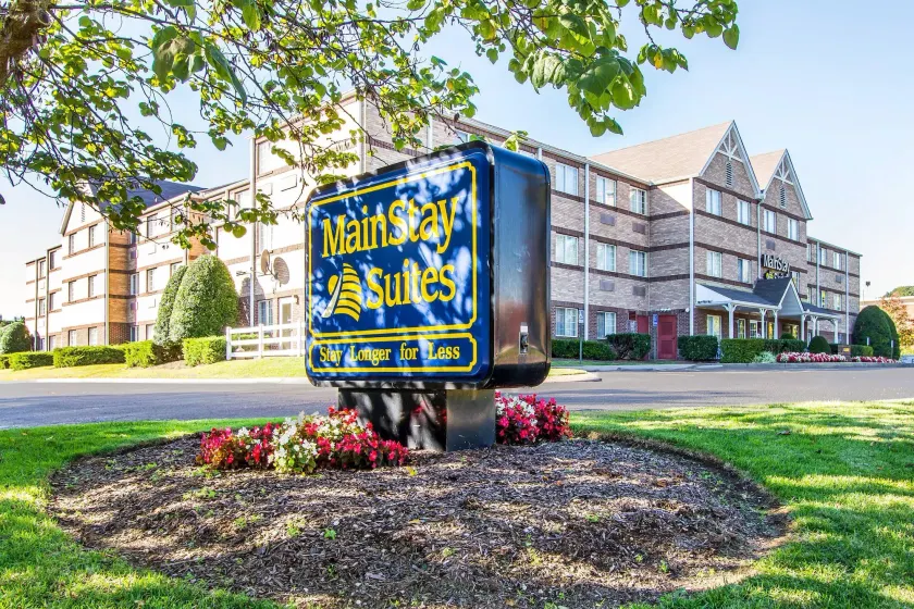 MainStay Suites Brentwood-Nashville - Image 1