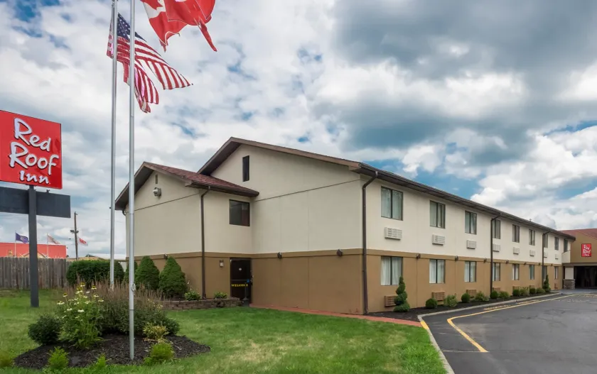 Red Roof Inn Binghamton North - Image 1